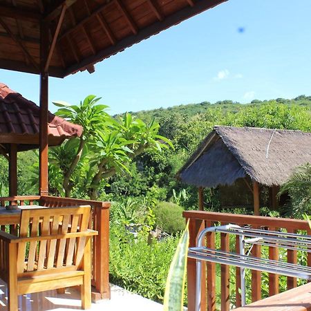 Bamboo Bungalow Jungle View Batununggul Eksteriør billede