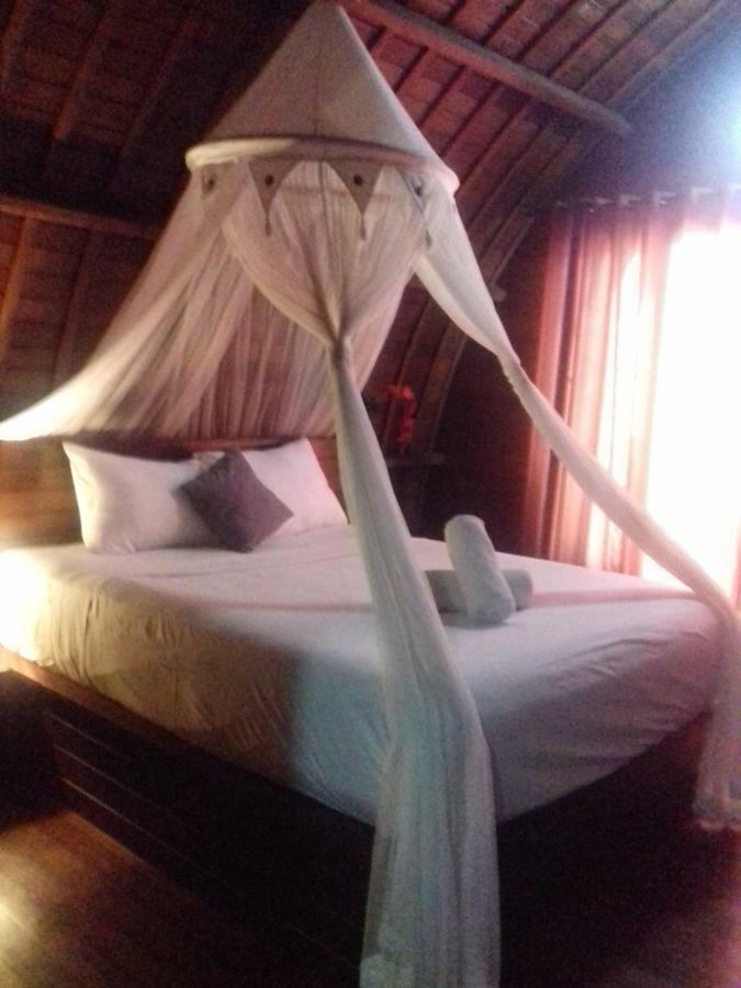 Bamboo Bungalow Jungle View Batununggul Eksteriør billede